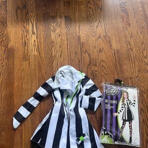 Girls Beetlejuice costume size 8-10